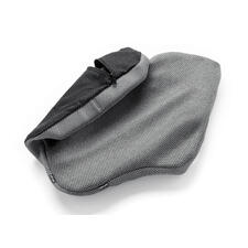 Gefaltetes ergonomisches Sitzkissen.