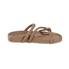 Caramel Seitenansicht der Komfort-Pantoletten in Caramelfarbe.