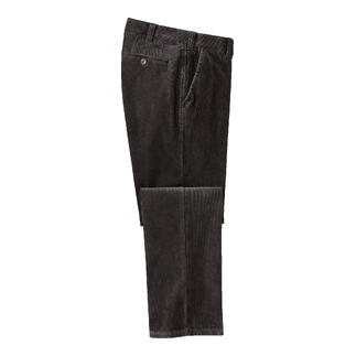 Schwarze Feincordhose mit geraden Beinen auf einem weißen Hintergrund.