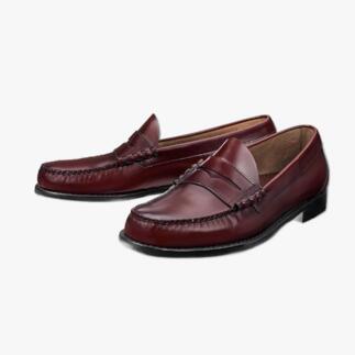 Bordeauxfarbene G.H. Bass Pennyloafer Weejuns mit klassischem Design.
