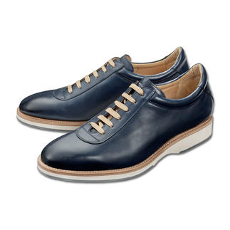 Dunkelblauer Cordwainer Edelsneaker, Detailansicht von oben.