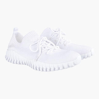 Weißer Knit-Schnür-Sneaker von bernie mev. im Paar.