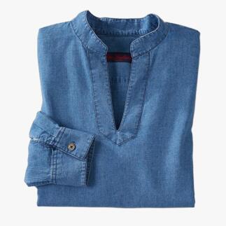 Leinen-Fischerhemd in hellem Denim, gefaltet mit Stehkragen