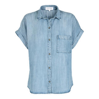 Kurzarm-Soft-Jeansbluse von Bella Dahl in hellem Denim, Größe 34.