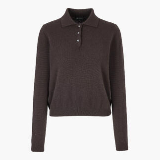 Damen-Kaschmir-Polo in braun mit Knöpfen und langen Ärmeln.