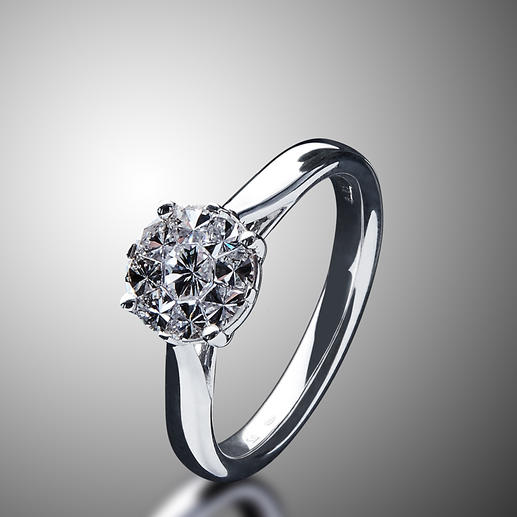 Bague « Illusion-Setting » De somptueux diamants étincelants qui scintillent tel un diamant de 1 carat.