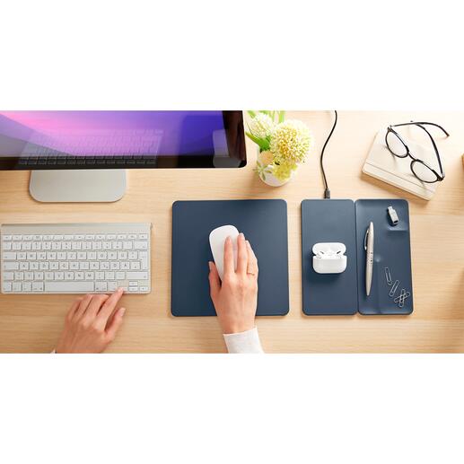 3-in-1 Schreibtisch-Pad Magnetisch verbunden: Mousepad, Qi-Ladepad und Organizer im eleganten Design. Smart, ästhetisch und flexibel einsetzbar.