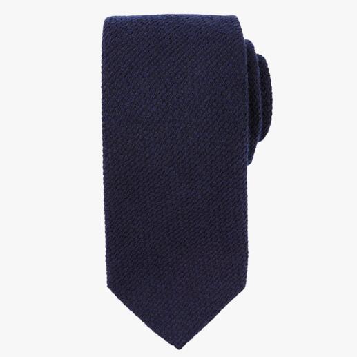 Die perfekte Krawatte zu Ihren liebsten Winter-Sakkos und -Anzügen. Wollige Strick-Optik aus Kaschmir und Seide. Klassisch spitze Form.