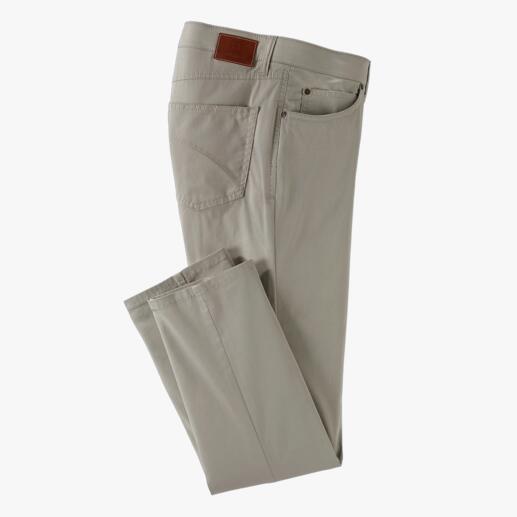 Beige Coolmax® Sommer-Five-Pocket-Hose, ordentlich gefaltet.