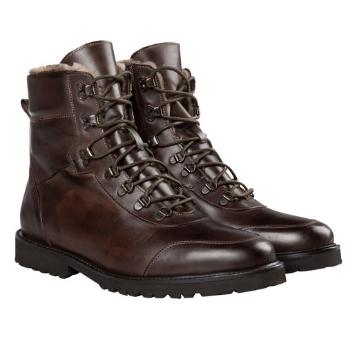 Der edle Sneaker-Boot made in Italy. Weiches Kalbleder aussen, wärmendes Lammfell innen. Herrlich leicht dank EVA-Profilsohle.