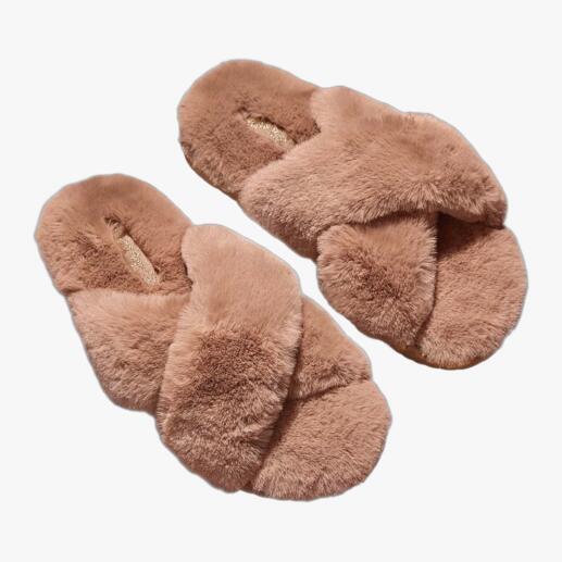 Pantoufles en fausse fourrure flip*flop® Des chaussons tendance en fausse fourrure avec la sensation originale de sandales à entre-doigt (flip flop®).