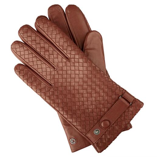 Die edlen Flechtleder-Handschuhe von Kessler, seit 1923. Geschmeidiges Lammnappa, traditionell von Hand geflochten. Und sogar Touchscreen-geeignet.