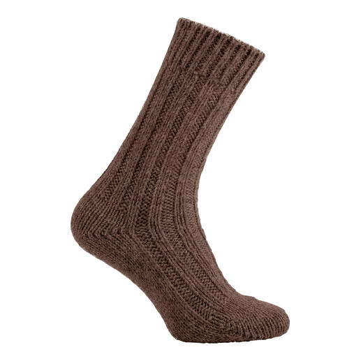 Die Kuschel­socken mit ungewöhnlich hohem Alpaka-Anteil: weicher, wärmer, haltbarer. Für Sie und Ihn. Von ALPAKA Agnes Winzig/Salzburg, bekannt für innovative Alpaka-Accessoires.