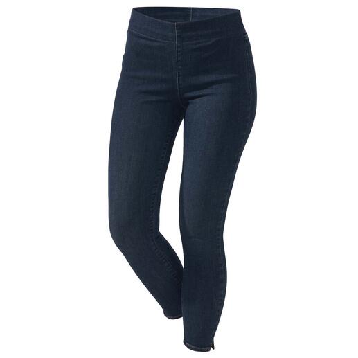 Die Pull-On-Jeans, die sich 3 Grössen anpasst – bei vollem Komfort. Herrlich bequem und flexibel + Slimming-Effekt. Von NYDJ®, Los Angeles.