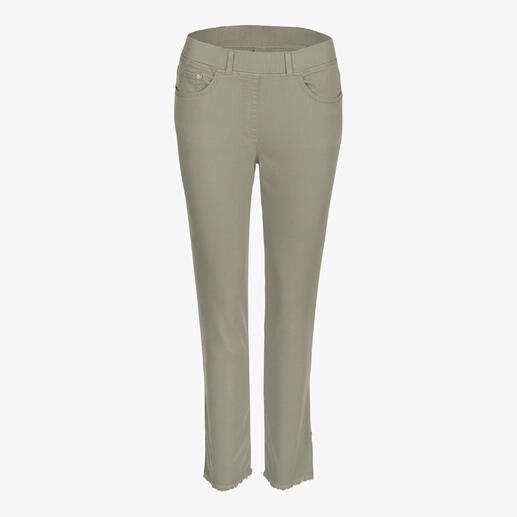 Jean à enfiler Colour RAPHAELA BY BRAX Il suffit de l’enfiler et de se sentir bien : le jean skinny incroyablement confortable pour l’été.