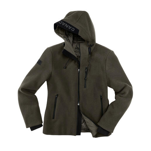 Grüne Woll-Fleecejacke mit Kapuze auf einem weißen Hintergrund.
