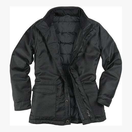 die Winterjacke aus italienischem Loro Piana-Tuch: leicht, luxuriös und dennoch funktional. Aus robuster Schurwolle mit zarter Seide – wetterfest dank Storm System®.