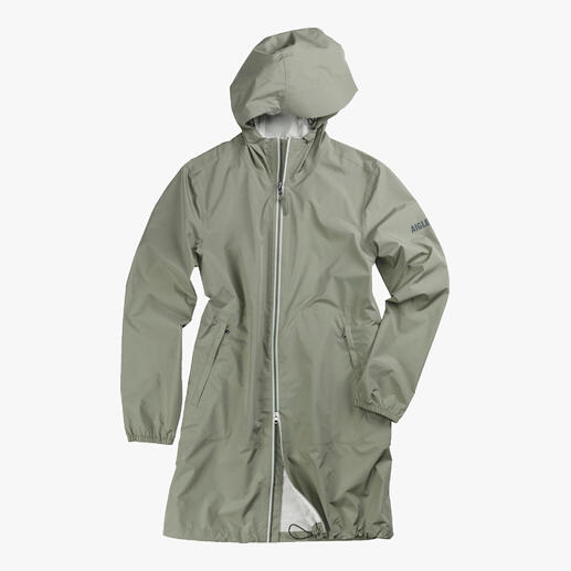 Parka de poche Aigle Chic et plus habillée que les vestes de pluie pliables habituelles.