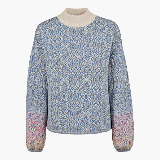 Blau gemusterter IVKO Ornament Pullover mit weichem Material und langen Ärmeln.