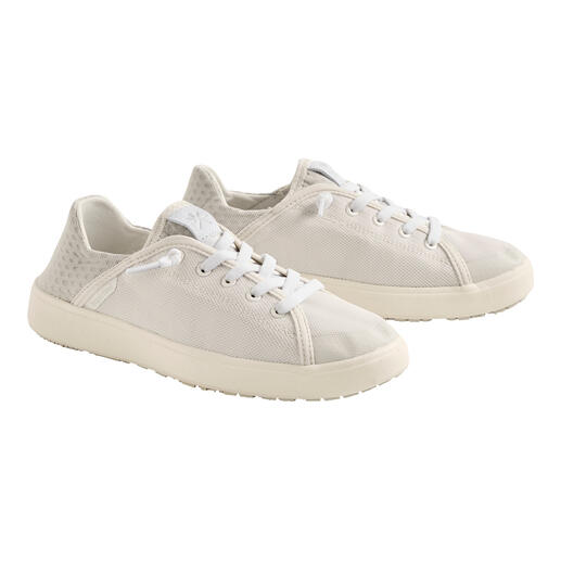 Weiße Tropicfeel Sunset-Sneaker in einer leicht seitlichen Ansicht