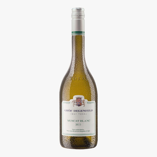 Tokaj ­Muscat Blanc 2023, Gróf Degenfeld Wine Estate, ­Tokaj, Ungarn Weltberühmt für seine edelsüssen Weine. Doch der Geheimtipp ist dieser ­Tokaj ­Muscat Blanc.