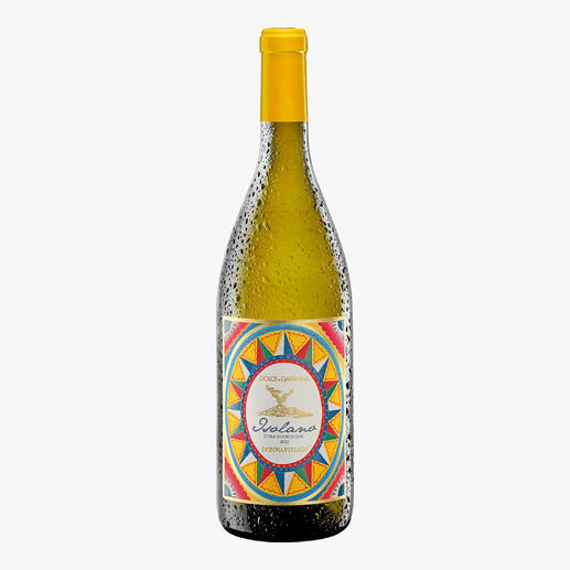 Flasche Isolano 2022 mit buntem Etikett aus dem Etna-Gebiet.