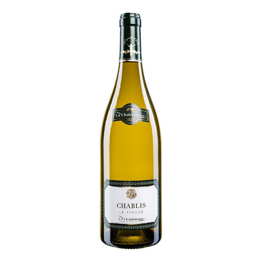 Flasche Chablis Le Finage 2023 mit grünem Etikett auf weißem Hintergrund.