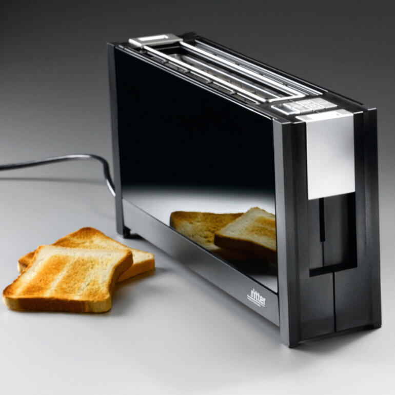 Toaster, Schwarz Design-Langschlitz-Toaster in Schwarz mit zwei Scheiben Toast.