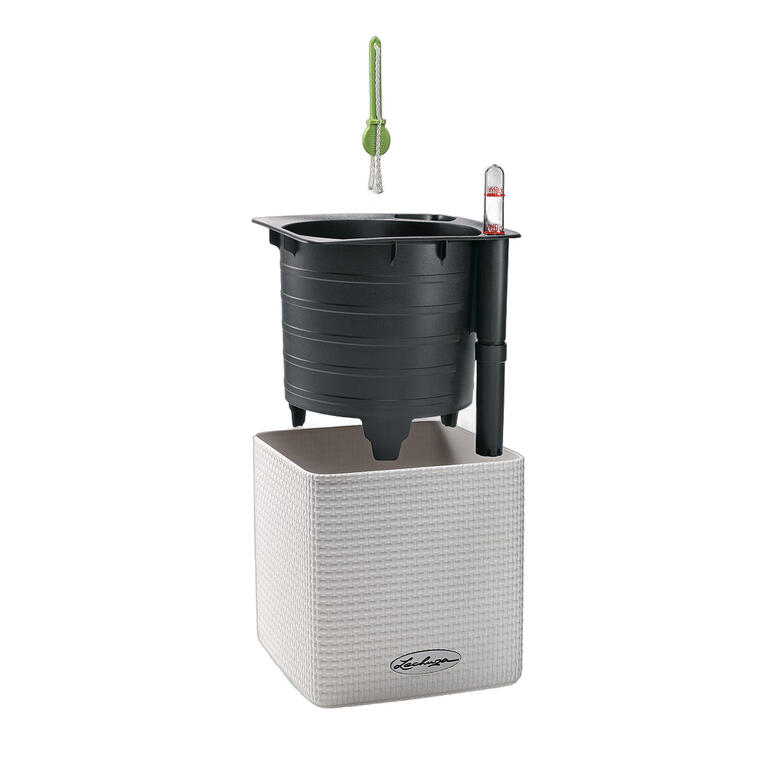 Selbstbewässernder Kräutertopf mit integriertem Wassertank