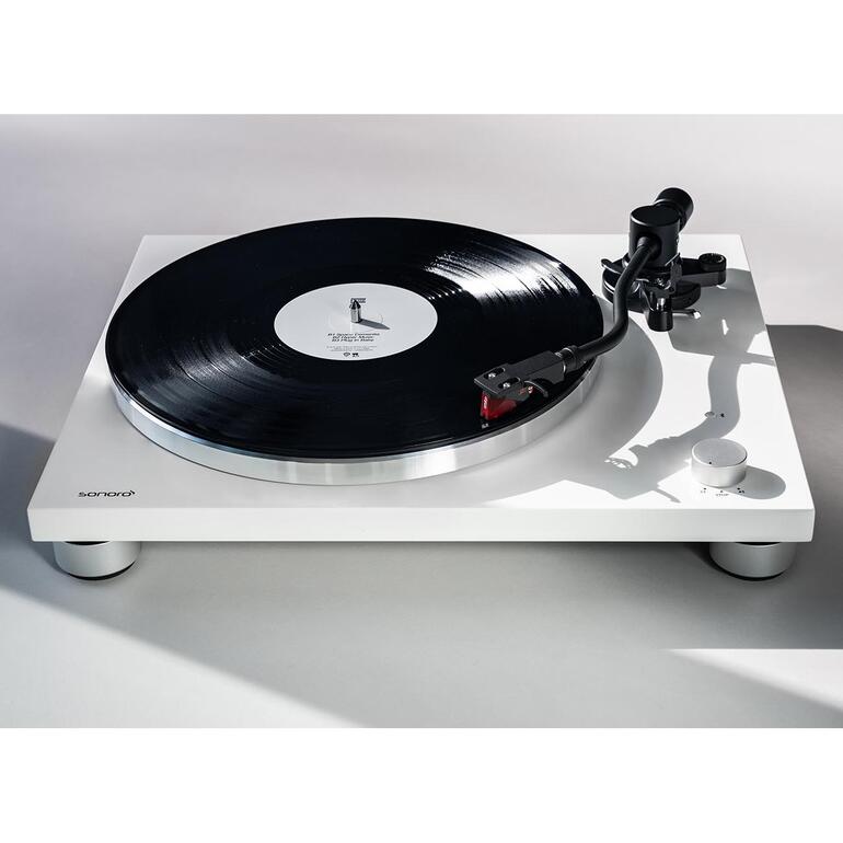 Weiss Sonoro Plattenspieler PLATINUM in Weiß mit Schallplatte