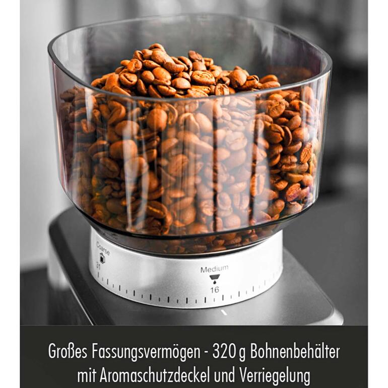 Mit extra grossem 320 g-Bohnenbehälter. Bohnenbehälter der Gastroback Kaffeemühle mit Kaffeebohnen.