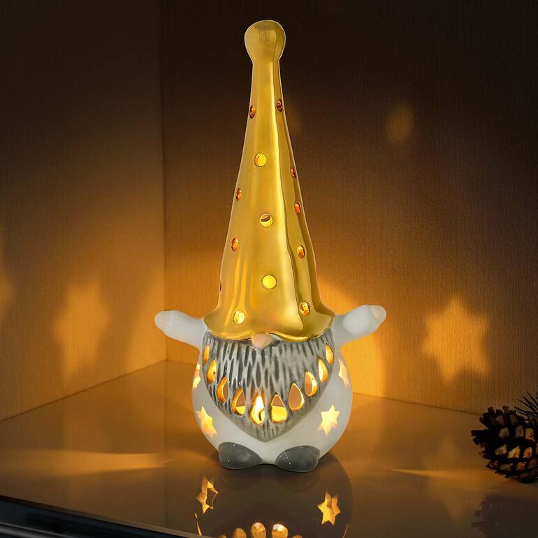 Goldfarbenes Windlicht Wichtel mit Lochmuster