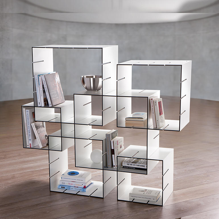 Dreiteiliges Konnex Steckregal-Set mit Bücherregal.