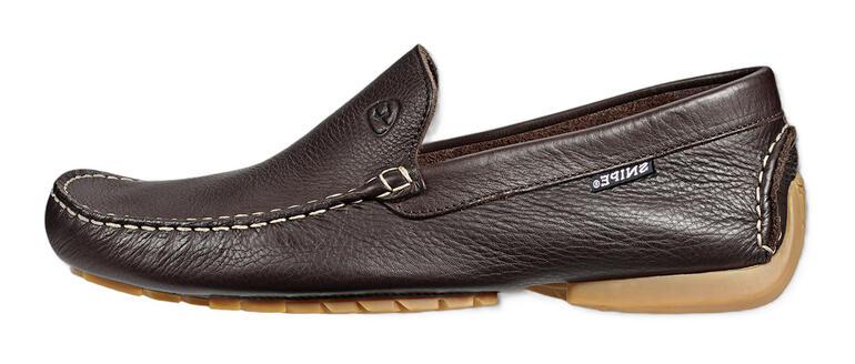 Herren, Braun Seitenansicht eines waschbaren Snipe-Lederslippers für Männer in schwarz.