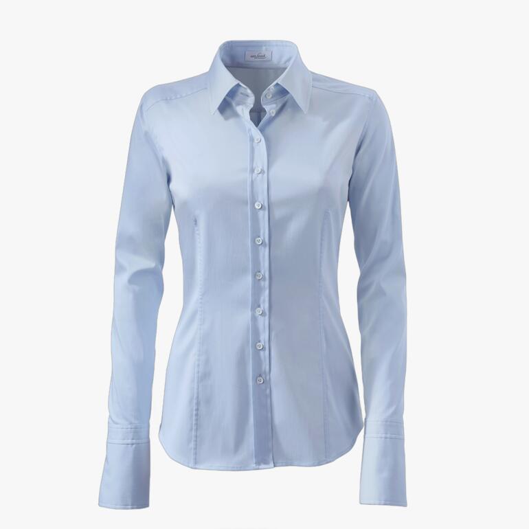 Helle Bluse mit schmalem Schnitt und Knopfleiste, elegant drapiert.