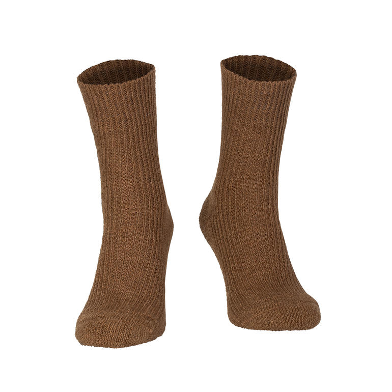 Chaussettes poils de chameau Zwei Kamelhaarsocken nebeneinander, in braun.