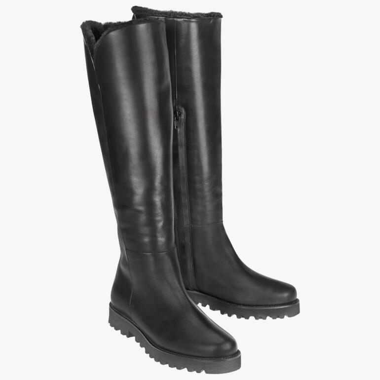 Casanova Lammfell-Stiefel in Schwarz mit Reißverschluss und Absatz.