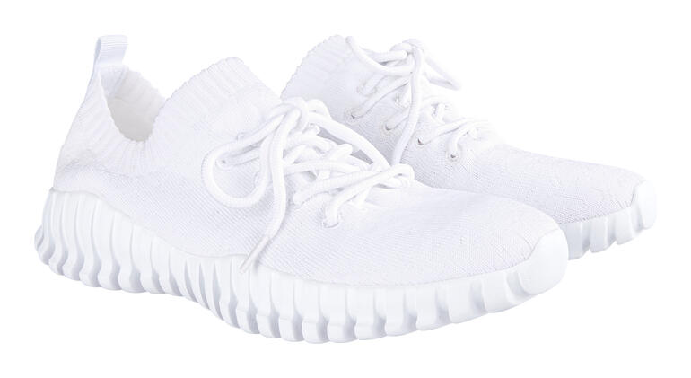 Weißer Knit-Schnür-Sneaker von bernie mev. im Paar.