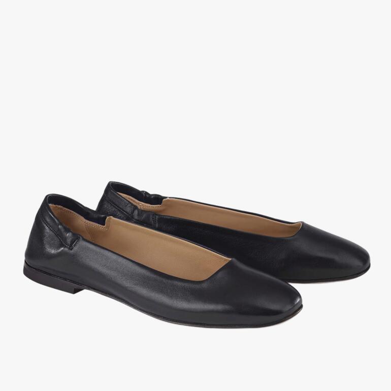 Schwarze Soft-Ballerinas, vorn und seitlich abgebildet