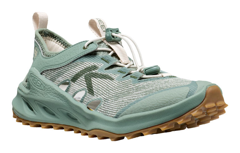 Salbeifarbenes Hybrid-Sneaker in Größe 36 mit atmungsaktivem Mesh-Obermaterial.