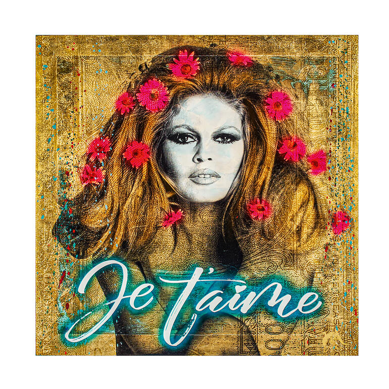 Pop-Art-Porträt einer Frau mit Blumen in den Haaren und dem Text 'Je t’aime'.