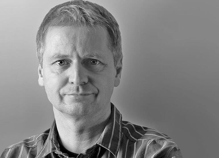 Andreas Lutherer Andreas Lutherer posiert in einem Porträtfoto mit neutralem Gesichtsausdruck.